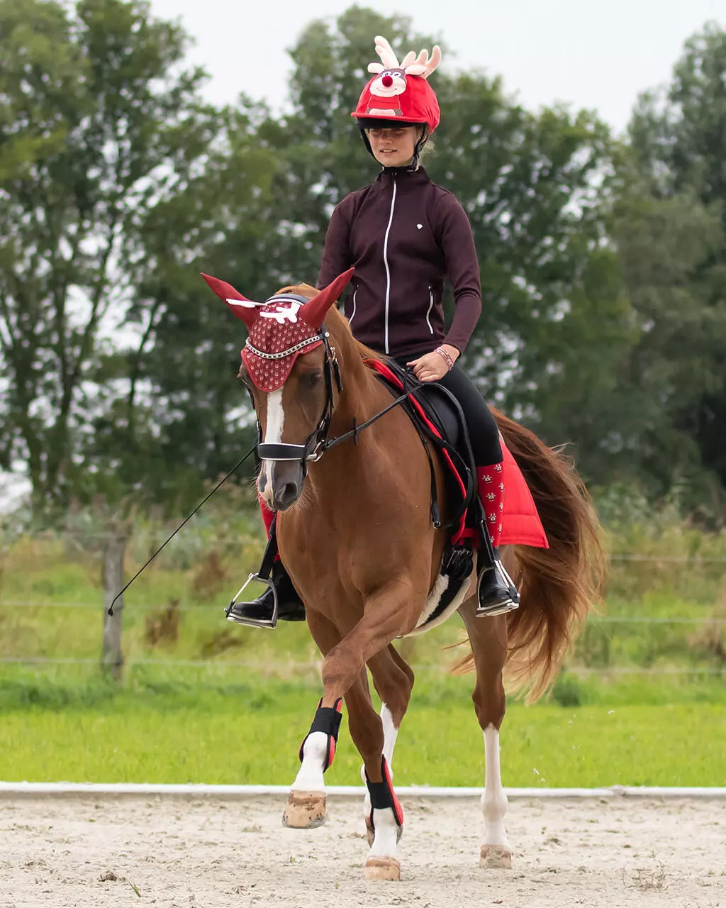 QHP Toque pour casque Noël Rudolph